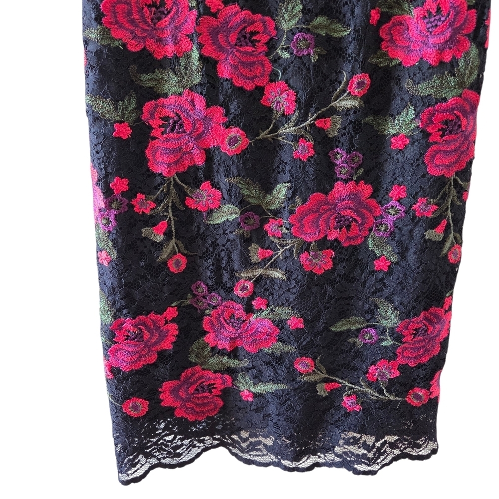 Trina Turk Women's Dress Floral Red Black Size 10 Lace Midi Length Embroidered - Picture 10 of 16